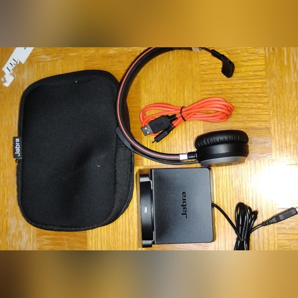 Jabra Evolve 65 Mono Wireless Bluetooth Headset With Charging Base HSC018W - Picture 4 of 8